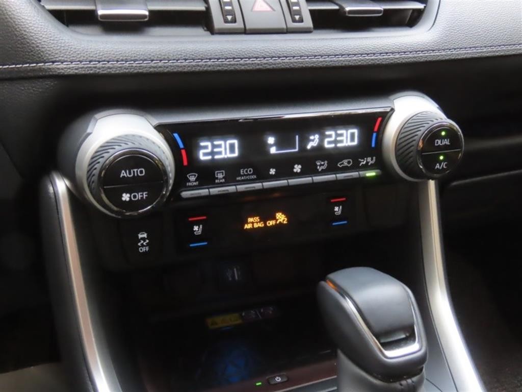 토요타 라브4 RAV4(5세대) 2.5 4WD 하이브리드 이미지 7