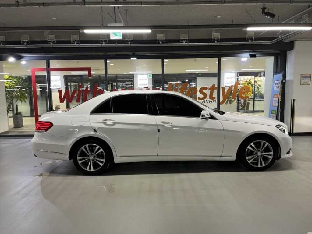 벤츠 E 클래스 E-클래스 W212 E220 CDI 아방가르드 이미지 3