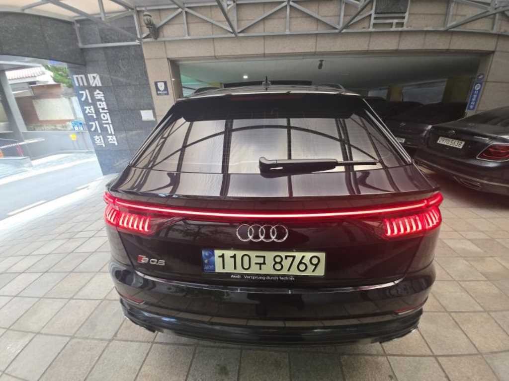아우디 SQ8 SQ8 (4M) 4.0 TDI 콰트로 이미지 3