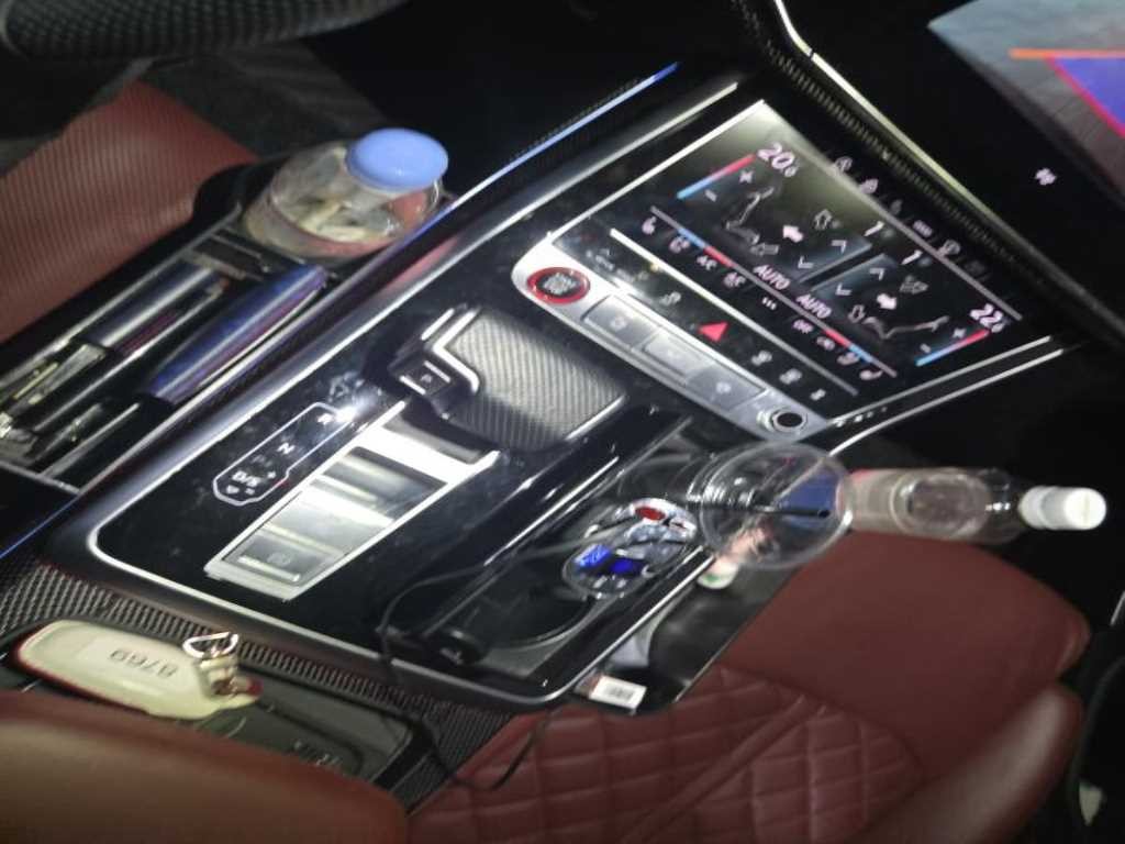 아우디 SQ8 SQ8 (4M) 4.0 TDI 콰트로 이미지 9