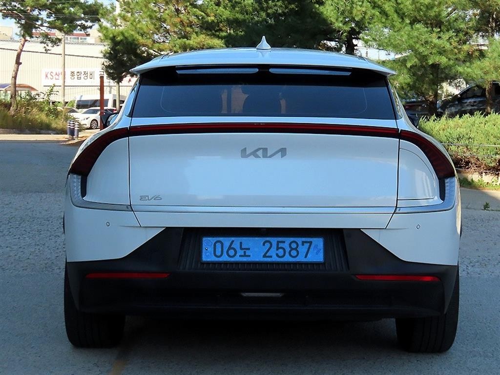 기아 EV6 롱레인지 에어 이미지 4