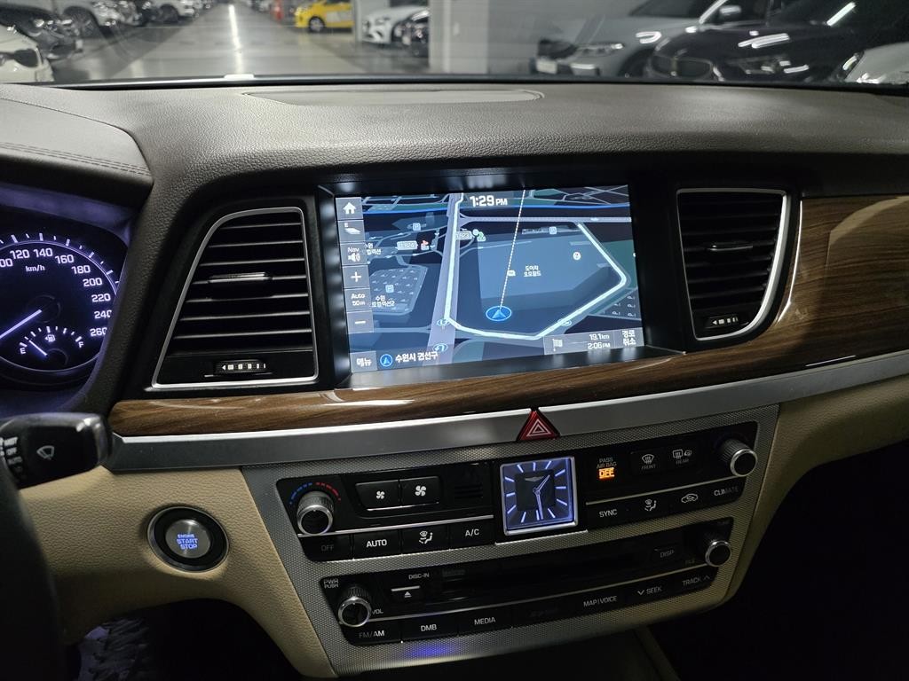 제네시스 G80 3.3 GDI AWD 프리미엄 럭셔리 이미지 14