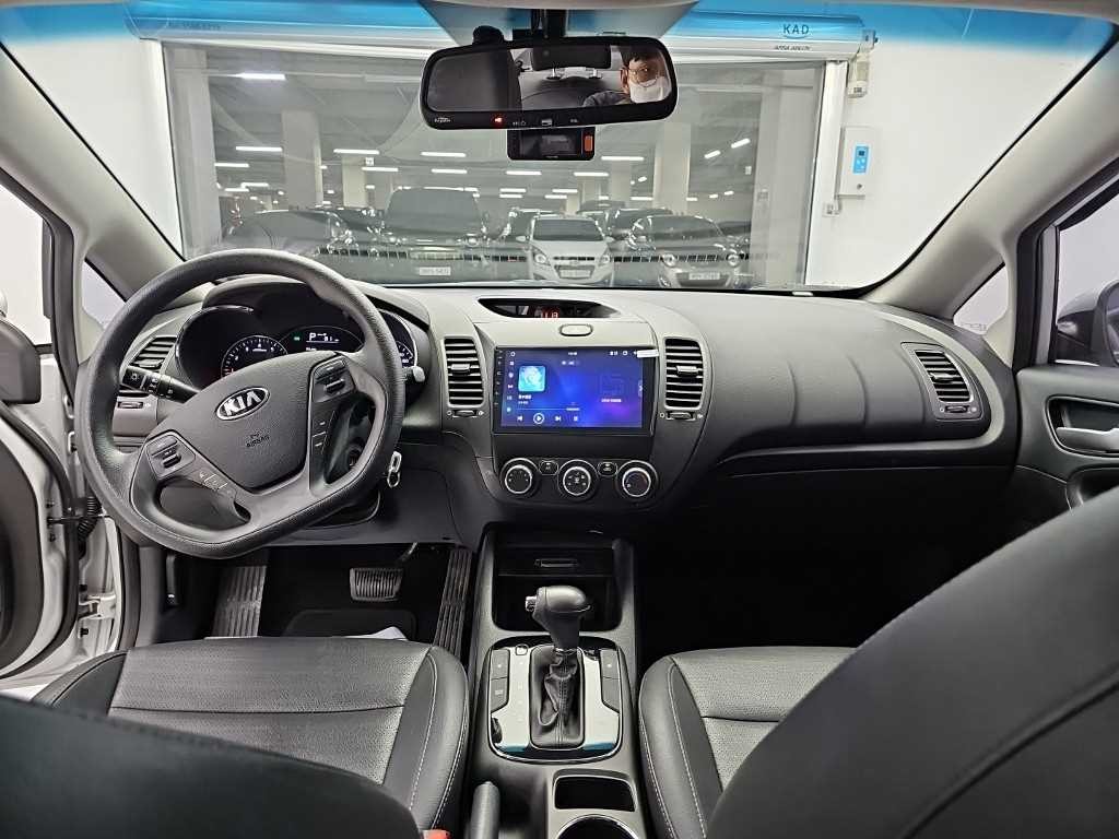 기아 K3 더뉴 K3 1.6 GDI 디럭스 이미지 7