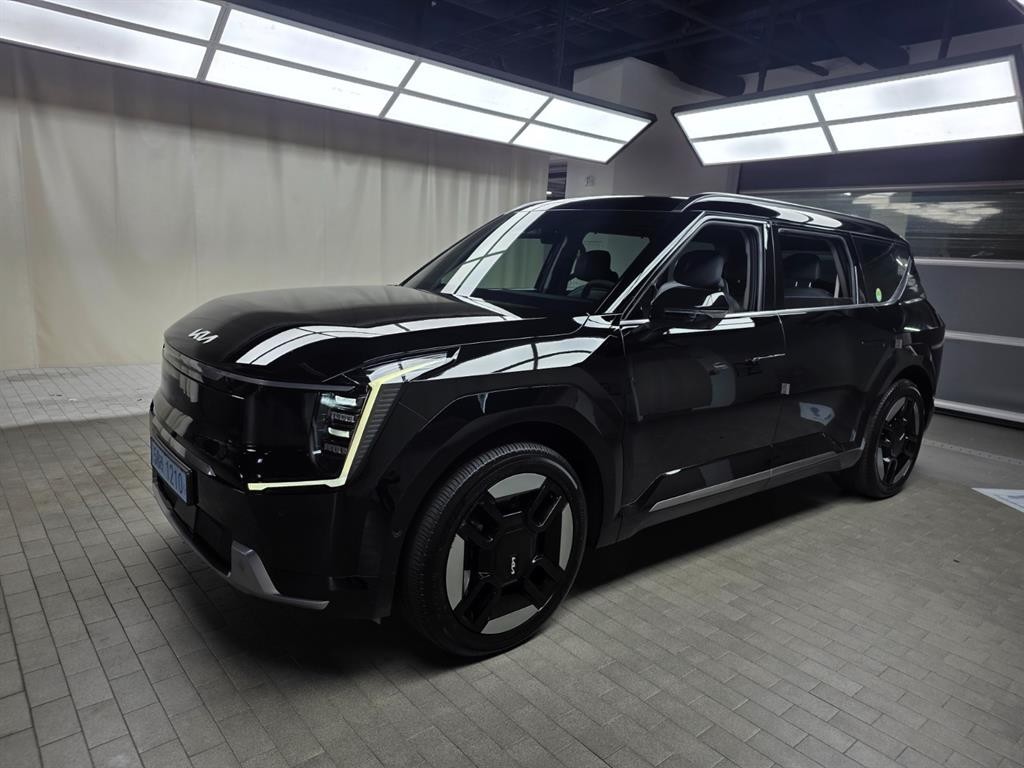 기아 EV9 롱레인지 4WD 어스 이미지 2