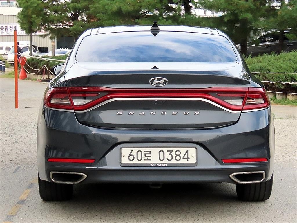 현대 그랜저 그랜저 IG 2.4 GDI 프리미엄 스페셜 이미지 4
