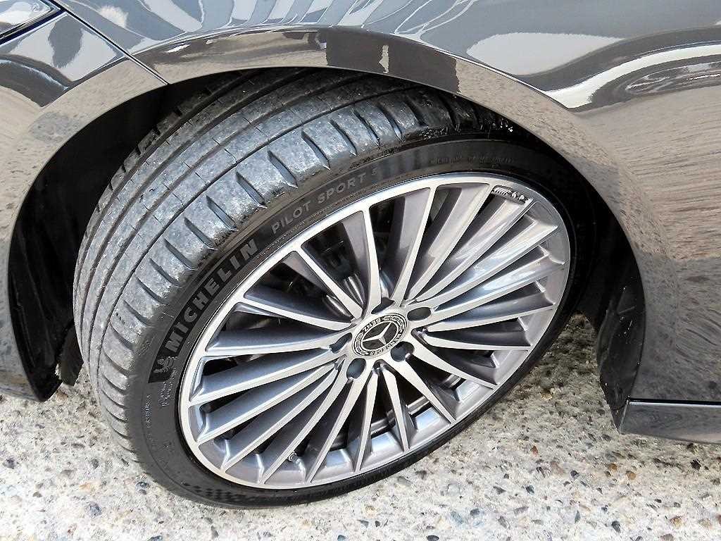 벤츠 C 클래스 C클래스 W206 C300 4MATIC AMG 라인 이미지 20