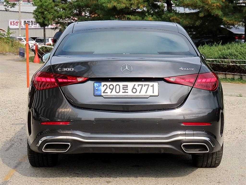 벤츠 C 클래스 C클래스 W206 C300 4MATIC AMG 라인 이미지 4