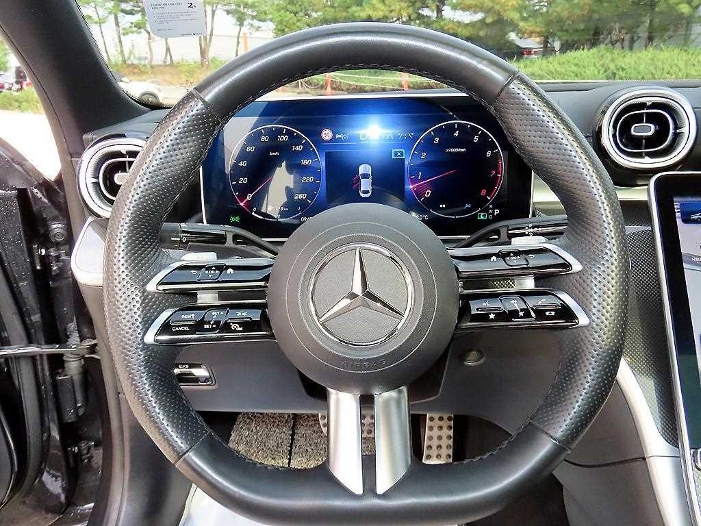 벤츠 C 클래스 C클래스 W206 C300 4MATIC AMG 라인 이미지 8