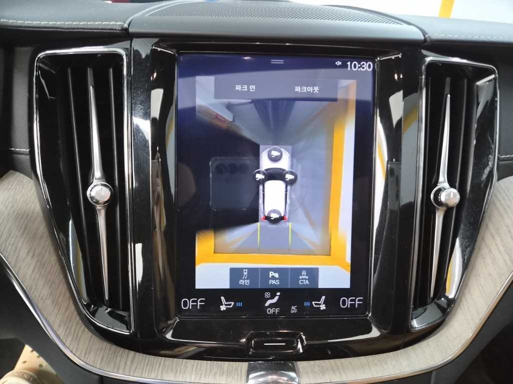 볼보 XC60 XC60(2세대) D5 AWD 인스크립션 이미지 14