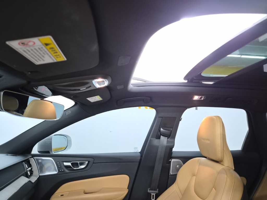 볼보 XC60 XC60(2세대) D5 AWD 인스크립션 이미지 15