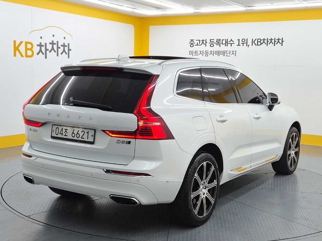 볼보 XC60 XC60(2세대) D5 AWD 인스크립션 이미지 2