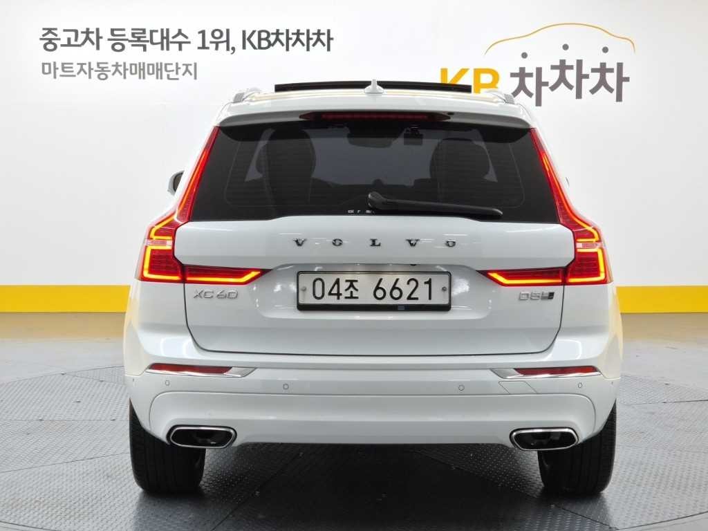 볼보 XC60 XC60(2세대) D5 AWD 인스크립션 이미지 3