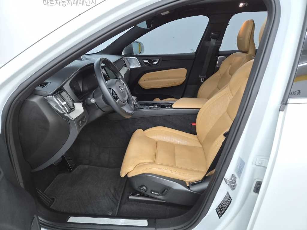 볼보 XC60 XC60(2세대) D5 AWD 인스크립션 이미지 5