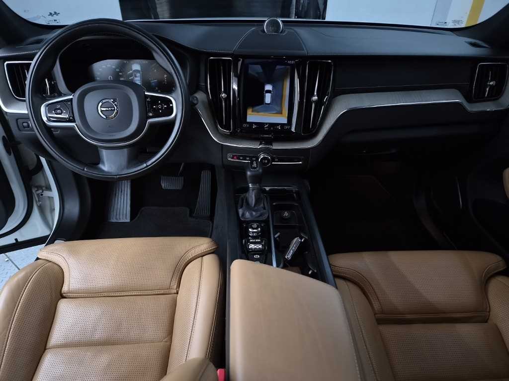 볼보 XC60 XC60(2세대) D5 AWD 인스크립션 이미지 7
