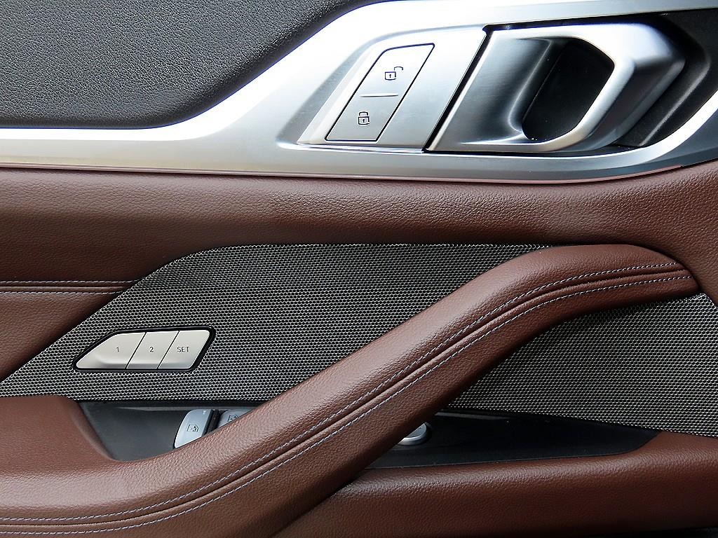 BMW i4 M50 이미지 12