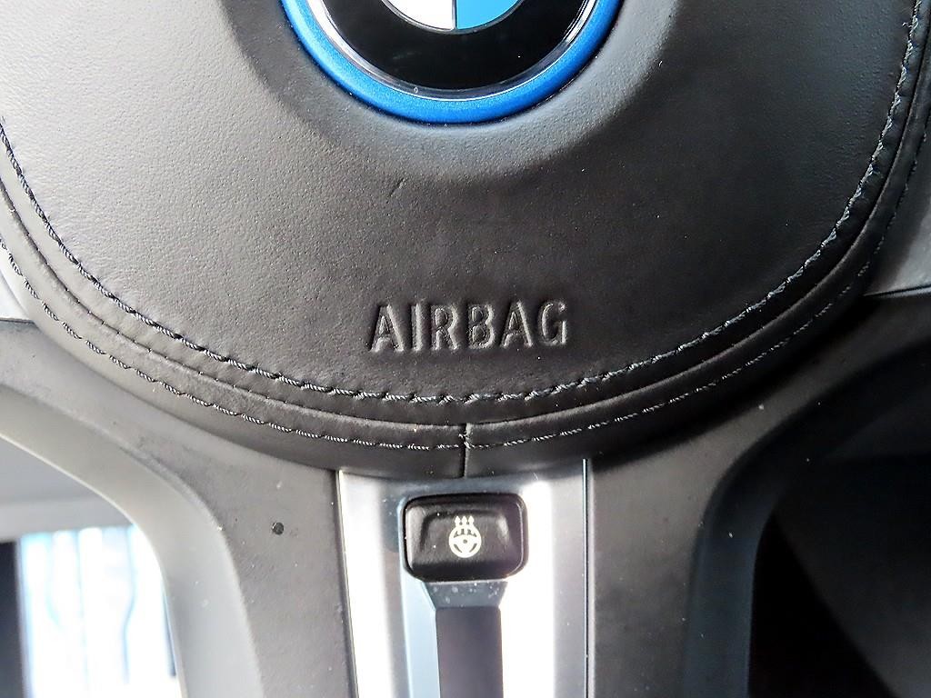 BMW i4 M50 이미지 13