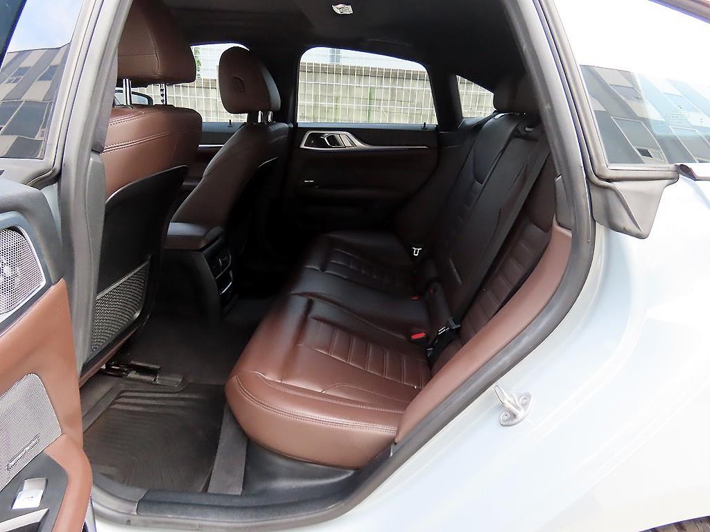 BMW i4 M50 이미지 6