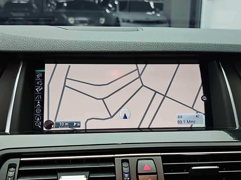 BMW 5시리즈 5시리즈 (F10) 520d xDrive M 에어로다이나믹 프로 이미지 15