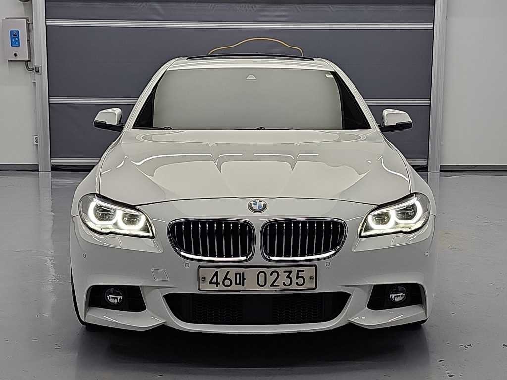 BMW 5시리즈 5시리즈 (F10) 520d xDrive M 에어로다이나믹 프로 이미지 2