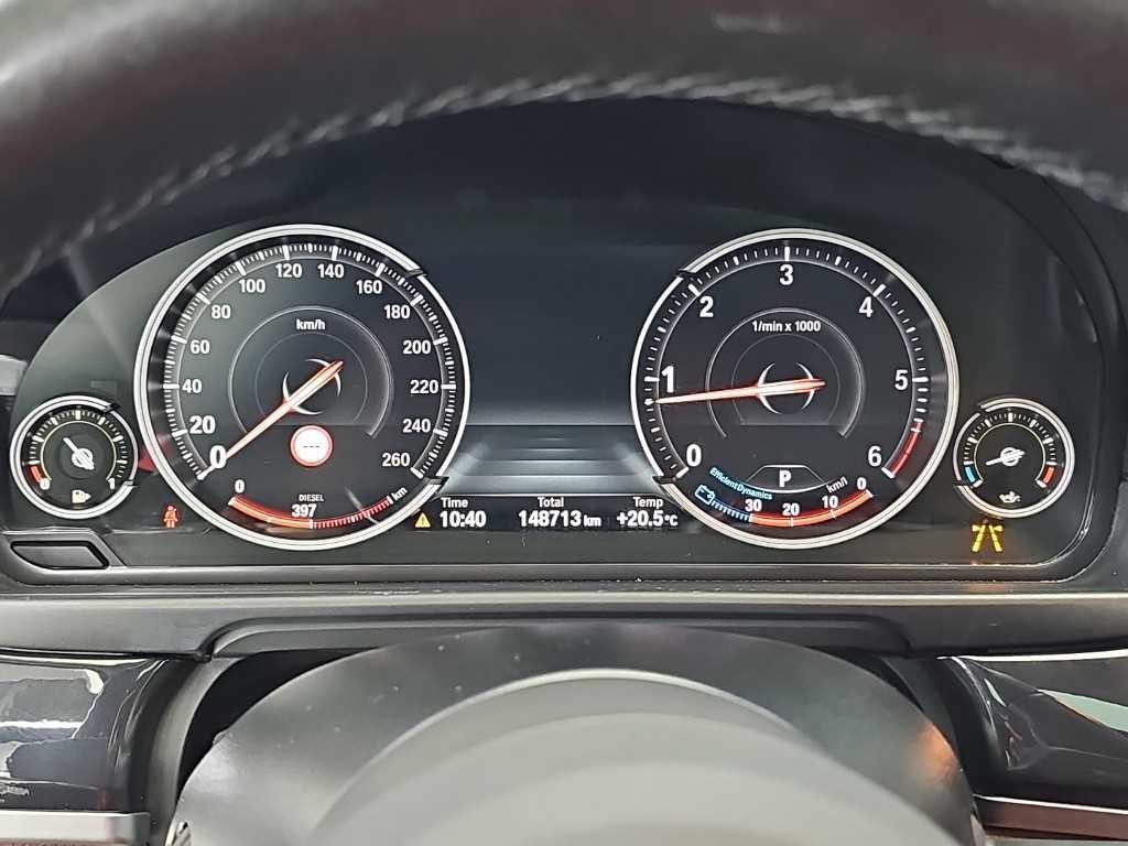BMW 5시리즈 5시리즈 (F10) 520d xDrive M 에어로다이나믹 프로 이미지 6