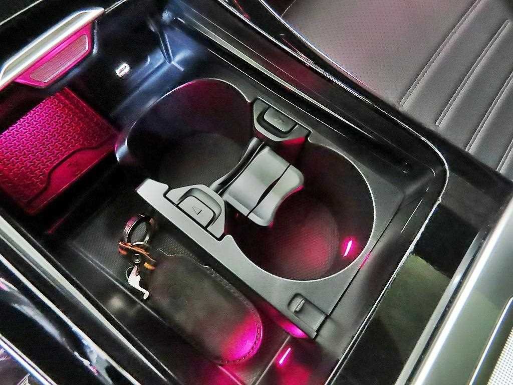 벤츠 C 클래스 C클래스 W206 C200 AMG 라인 이미지 13