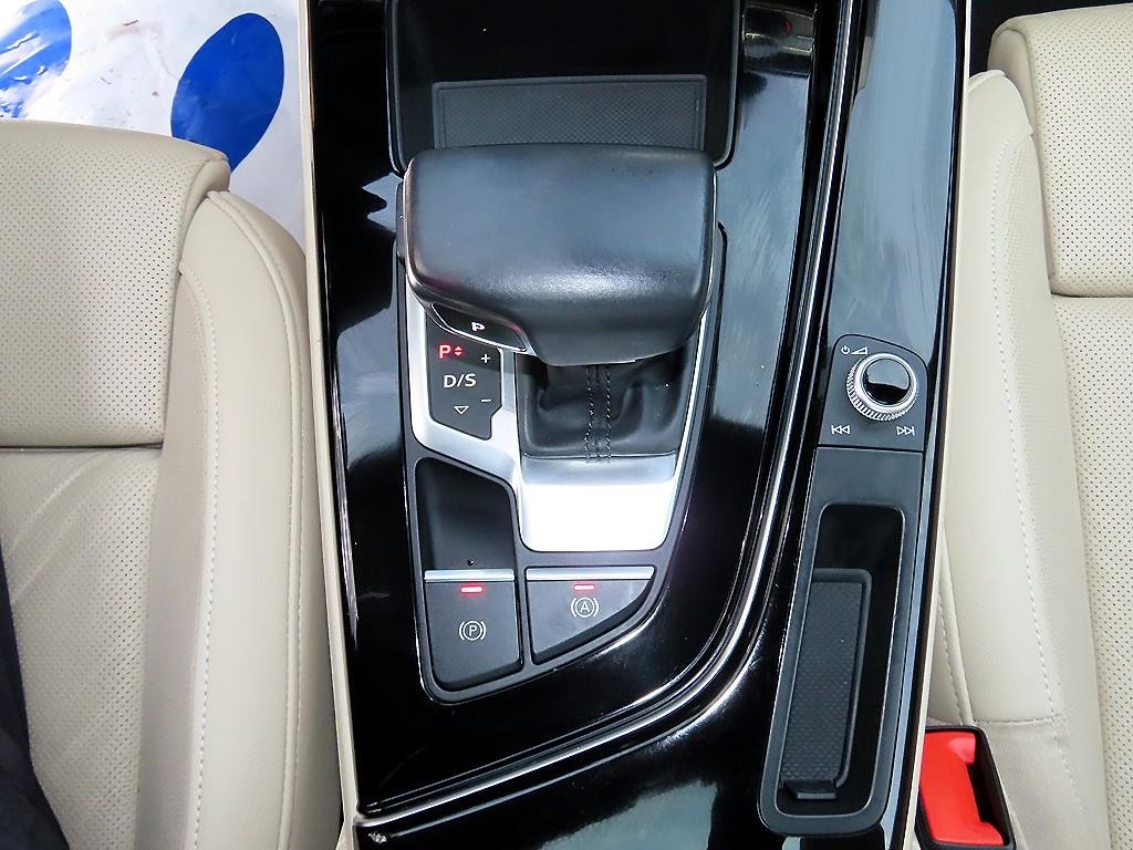 아우디 A4 A4 (B9) 40 TFSI 프리미엄 이미지 12