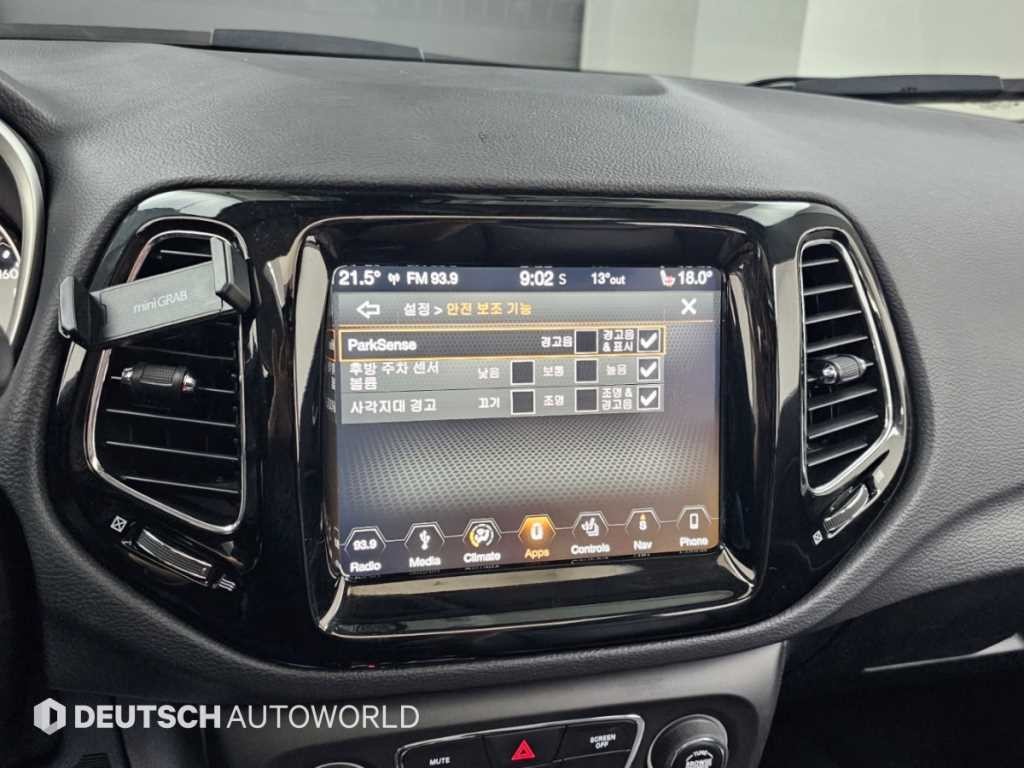 지프 컴패스 컴패스 2세대 2.4 AWD 리미티드 이미지 17