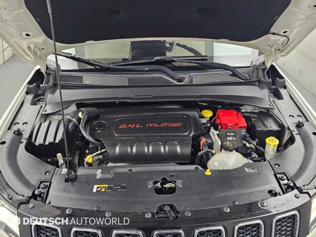 지프 컴패스 컴패스 2세대 2.4 AWD 리미티드 이미지 6