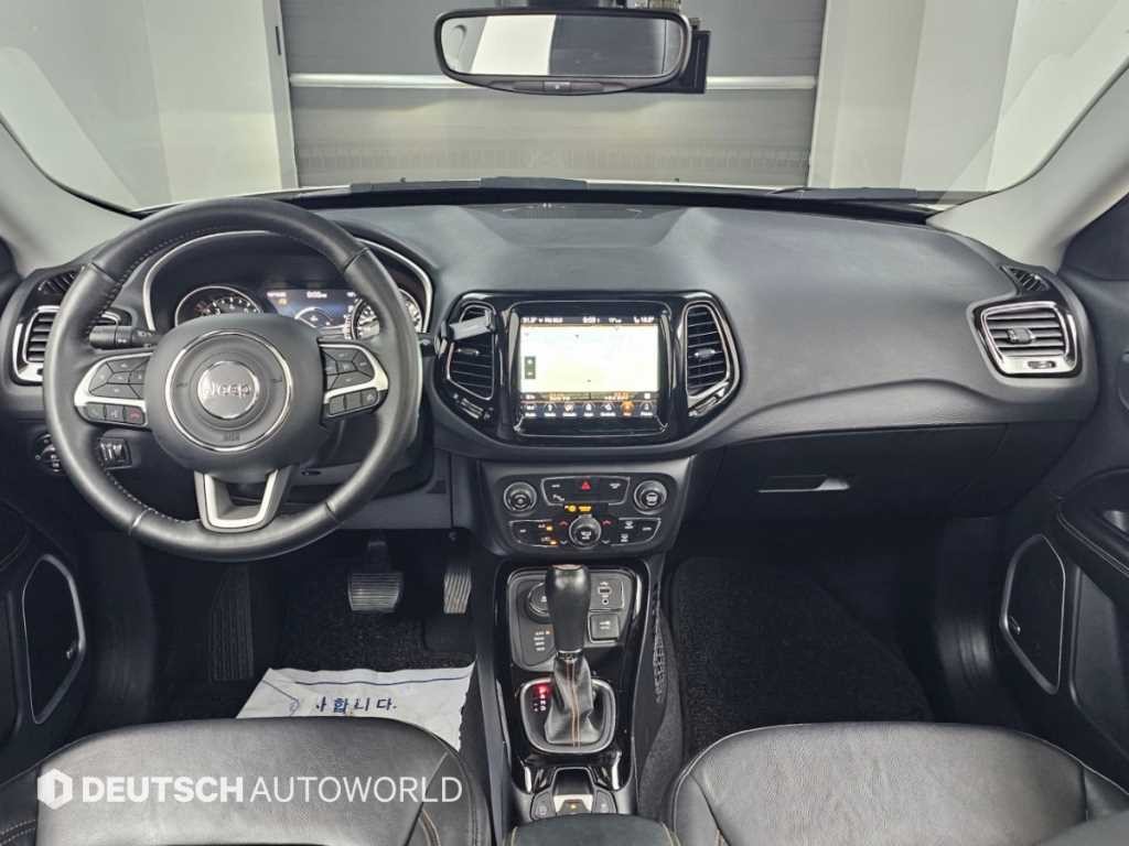 지프 컴패스 컴패스 2세대 2.4 AWD 리미티드 이미지 7
