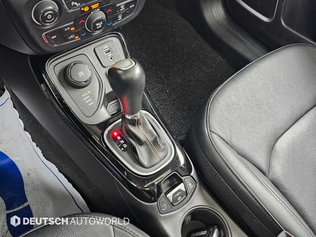 지프 컴패스 컴패스 2세대 2.4 AWD 리미티드 이미지 9