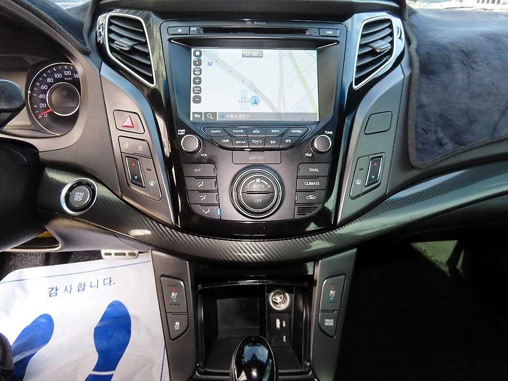 현대 i40 더뉴i40Saloon 1.7 VGT D 스펙 이미지 13
