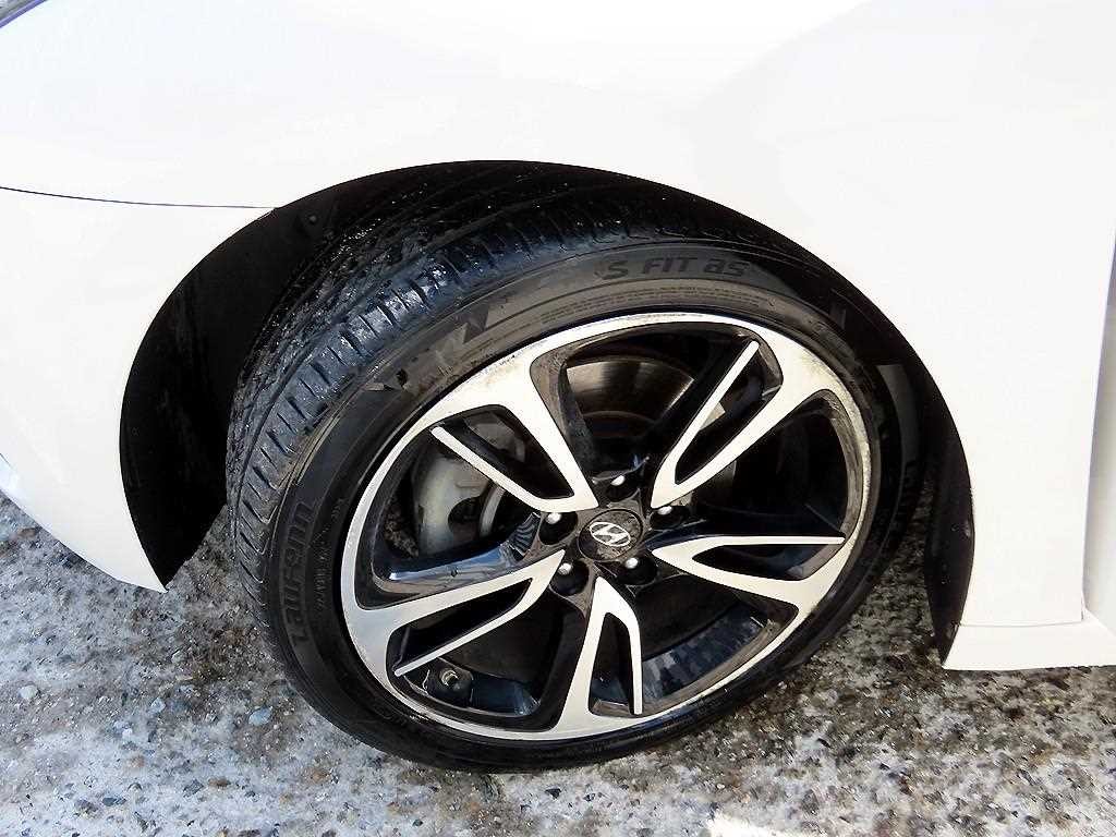 현대 i40 더뉴i40Saloon 1.7 VGT D 스펙 이미지 20
