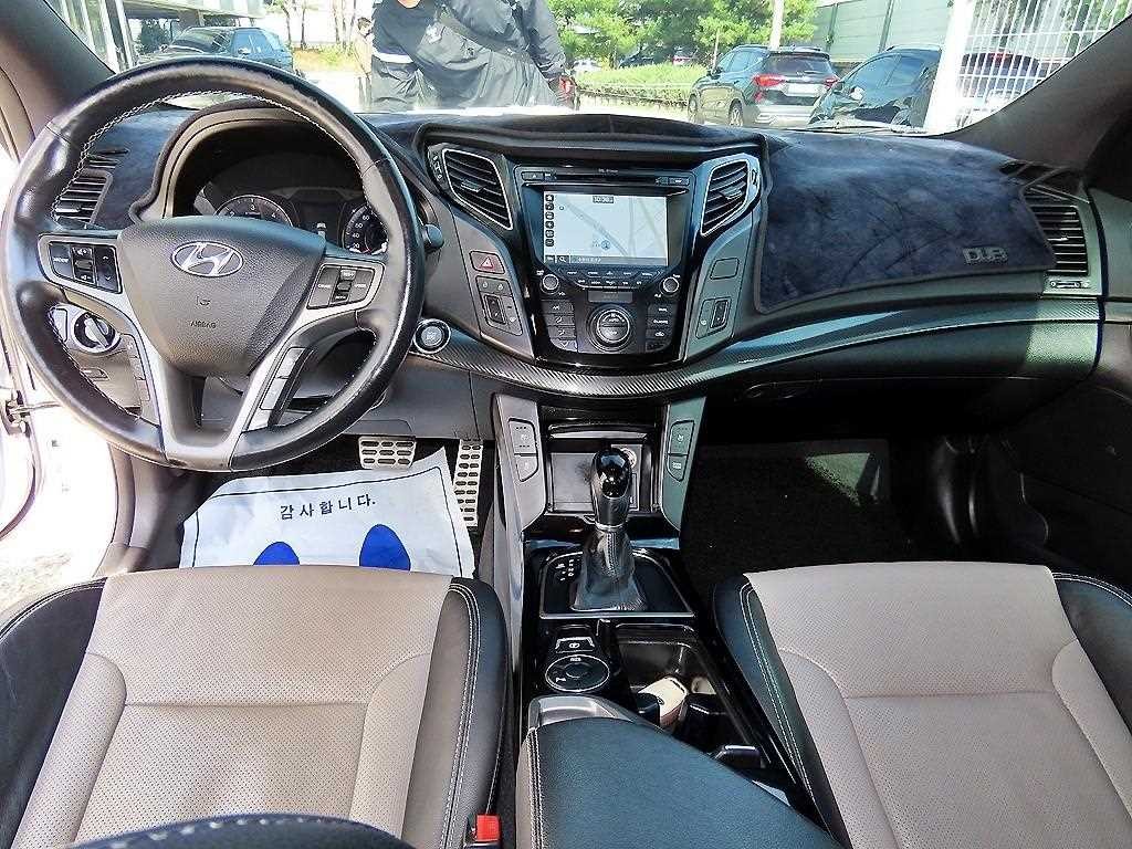 현대 i40 더뉴i40Saloon 1.7 VGT D 스펙 이미지 7
