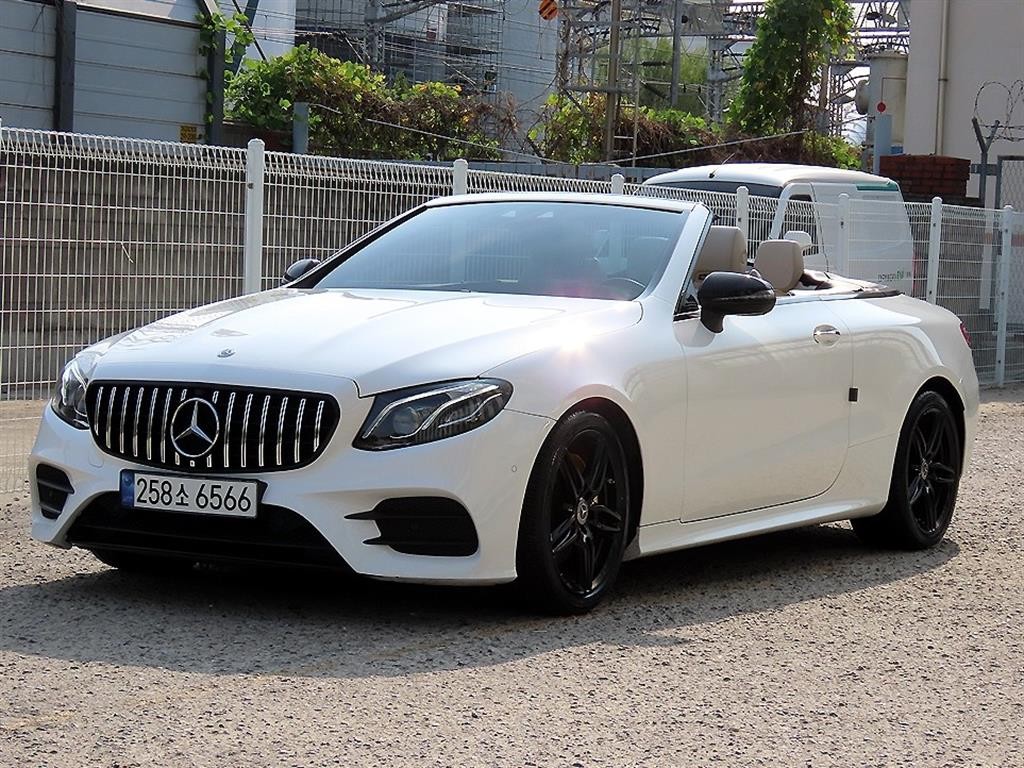 벤츠 E 클래스 E-클래스 W213 E220d 카브리올레 이미지 2