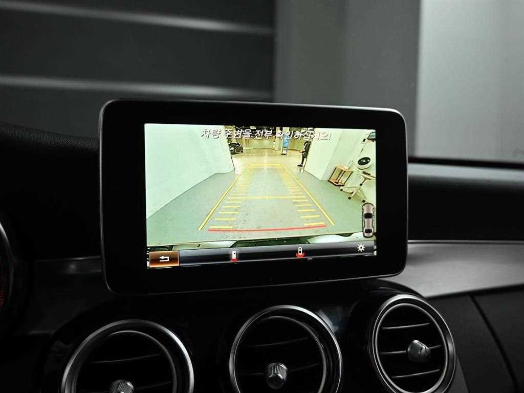 벤츠 C 클래스 C클래스 W205 C350e 이미지 15