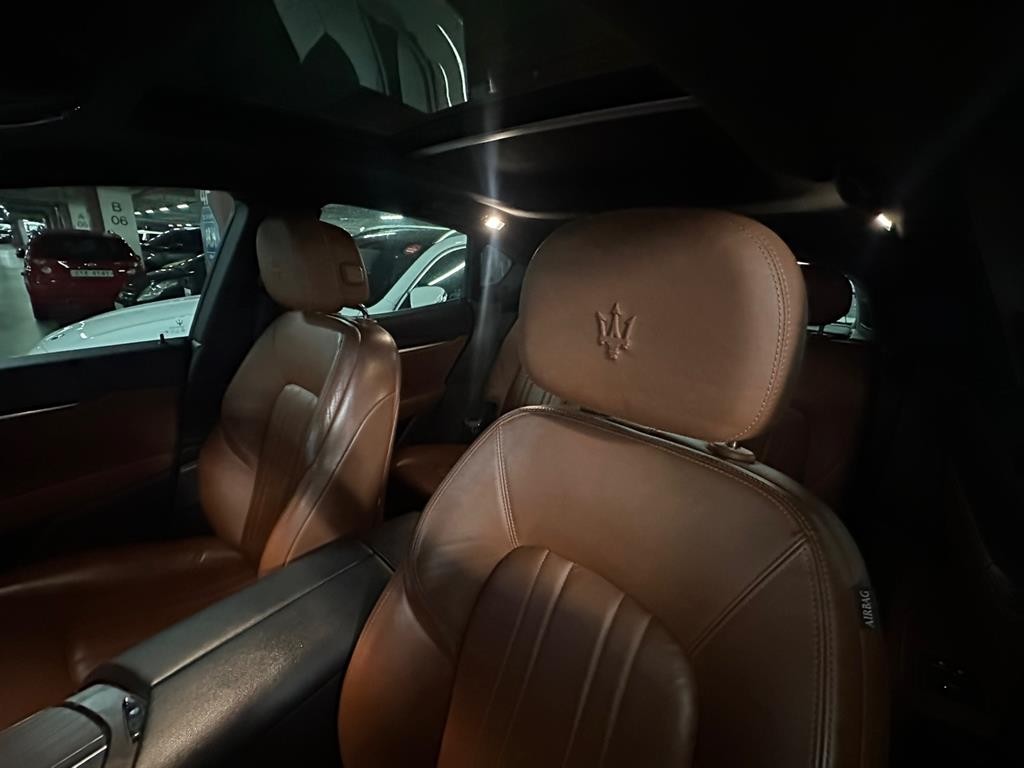 마세라티 르반떼 3.0 AWD 이미지 12