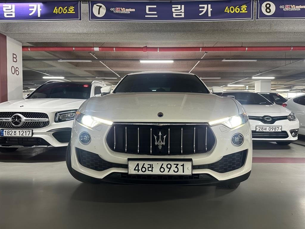 마세라티 르반떼 3.0 AWD 이미지 3