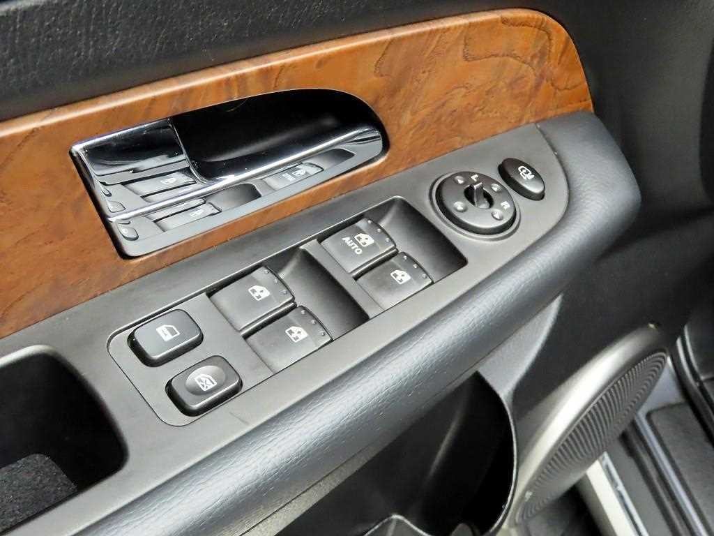 KG모빌리티(쌍용) 렉스턴 렉스턴W 2.2 4WD RX7 럭셔리 이미지 12