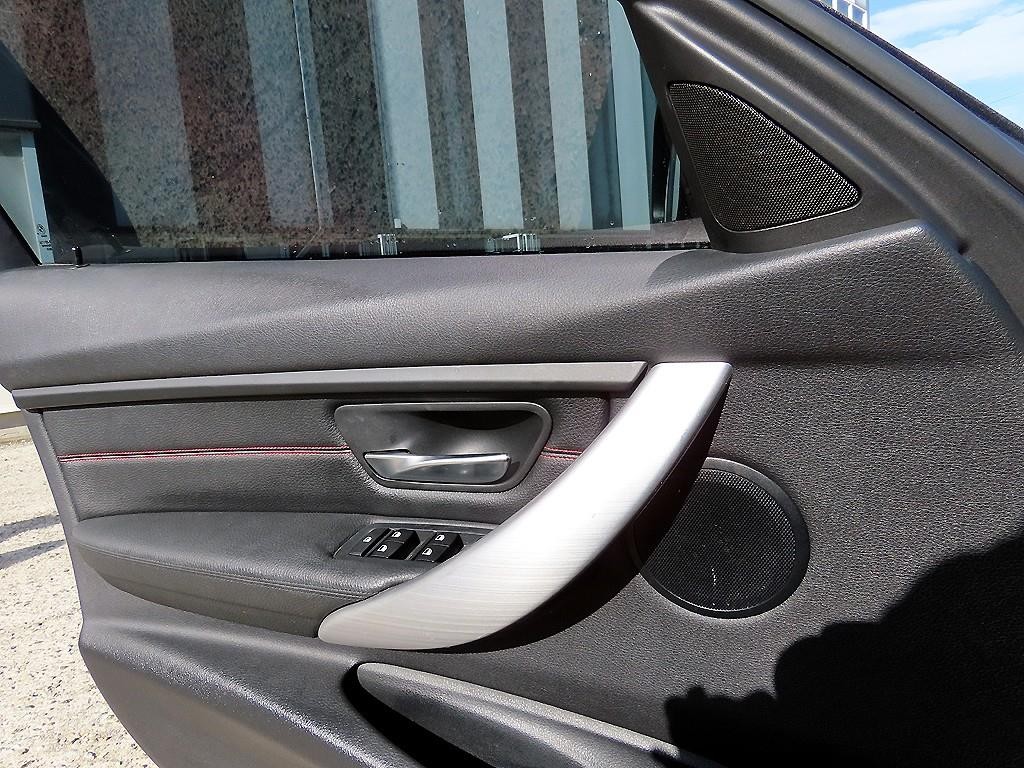 BMW 3시리즈 3시리즈 (F30) 320d 스포츠 이미지 12