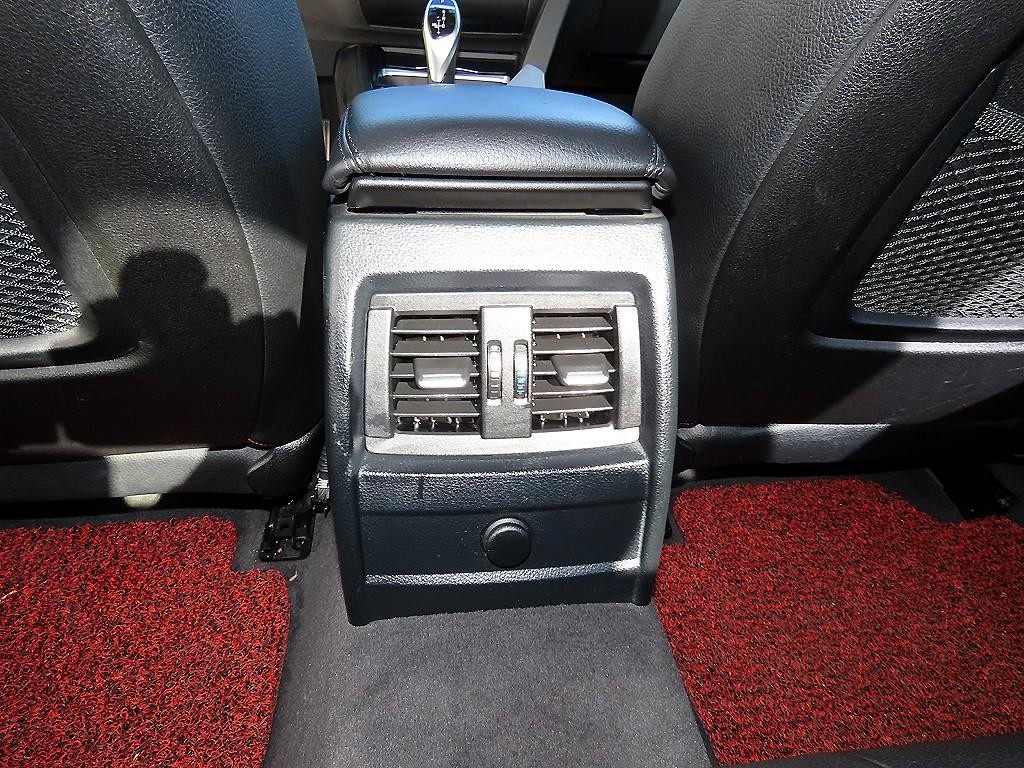 BMW 3시리즈 3시리즈 (F30) 320d 스포츠 이미지 17