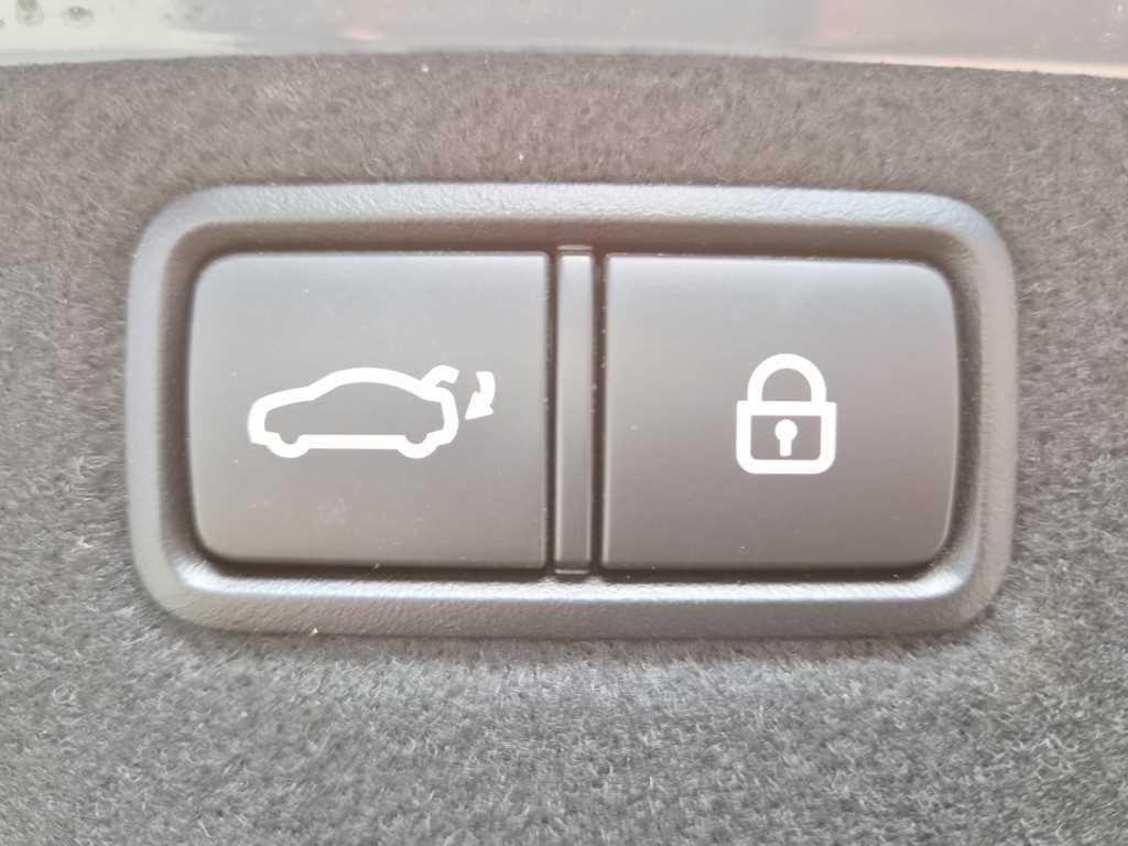 제네시스 G80 3.3 GDI AWD 프리미엄 럭셔리 이미지 17