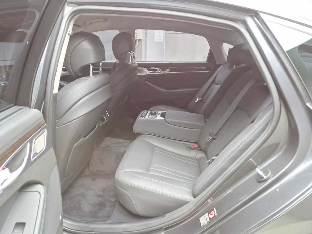 제네시스 G80 3.3 GDI AWD 프리미엄 럭셔리 이미지 6