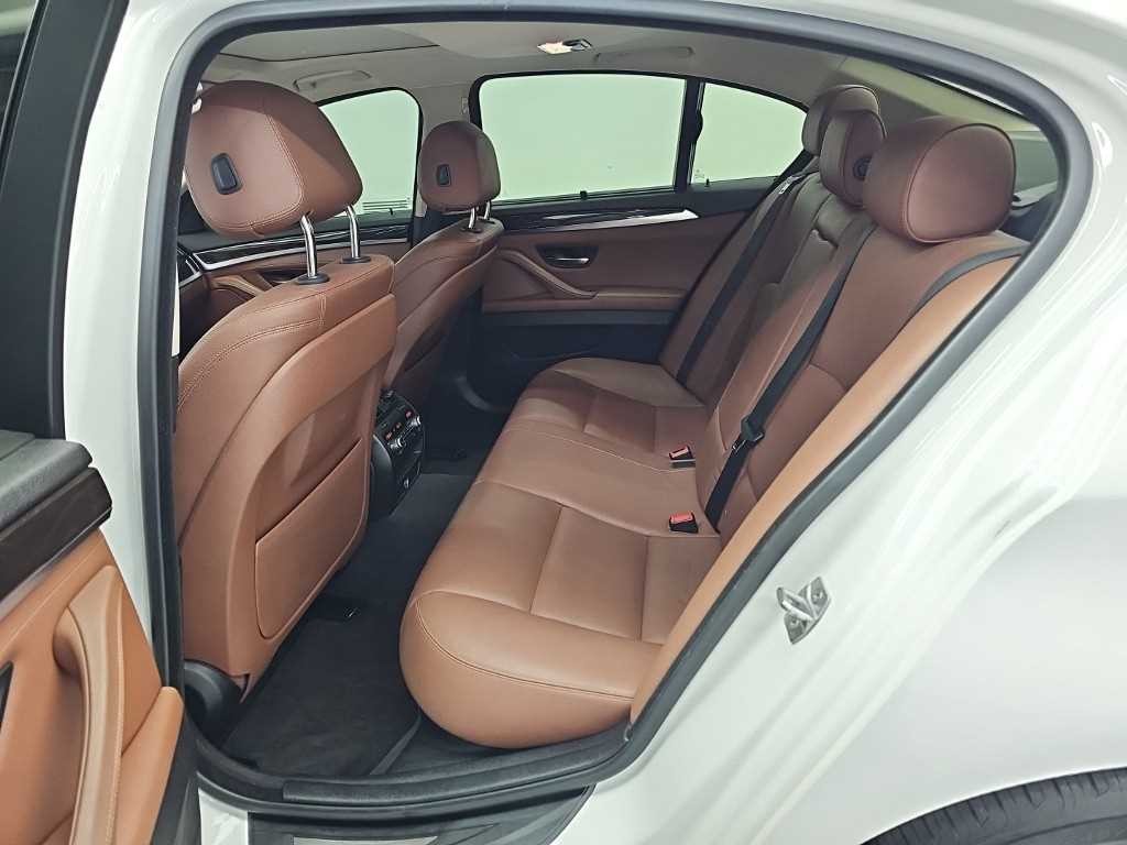 BMW 5시리즈 5시리즈 (F10) 528i 이미지 12