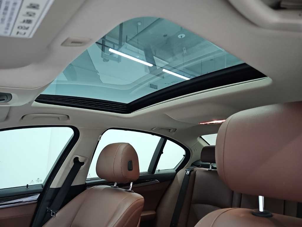 BMW 5시리즈 5시리즈 (F10) 528i 이미지 14