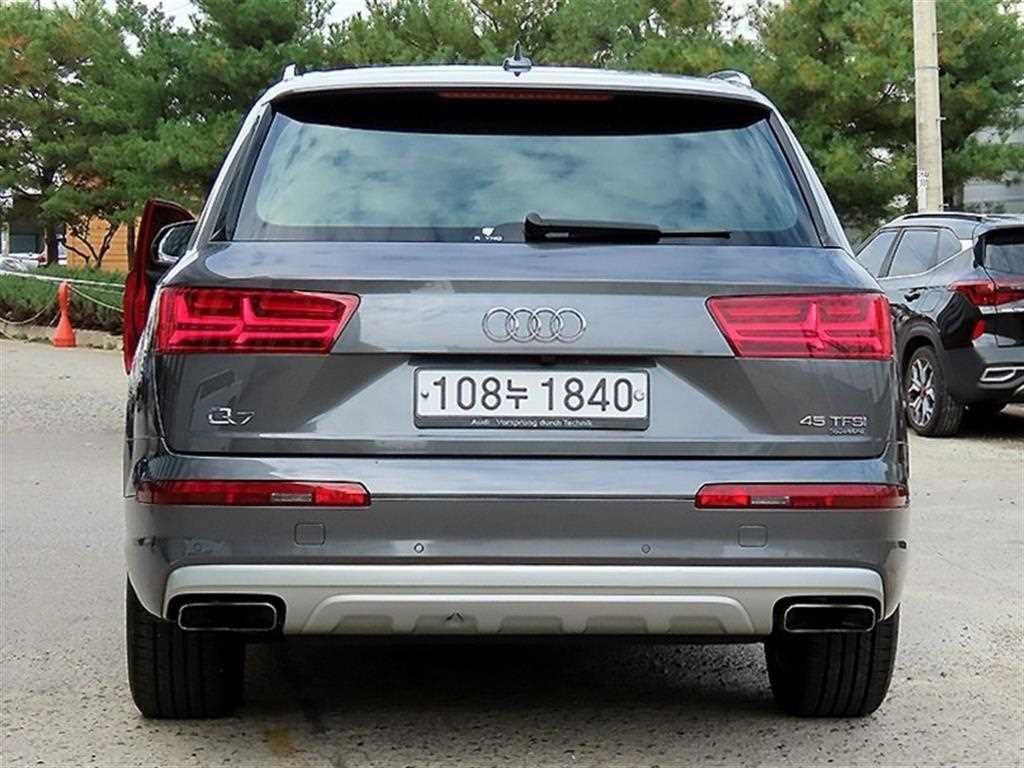 아우디 Q7 Q7 (4M) 45 TFSI 콰트로 이미지 4