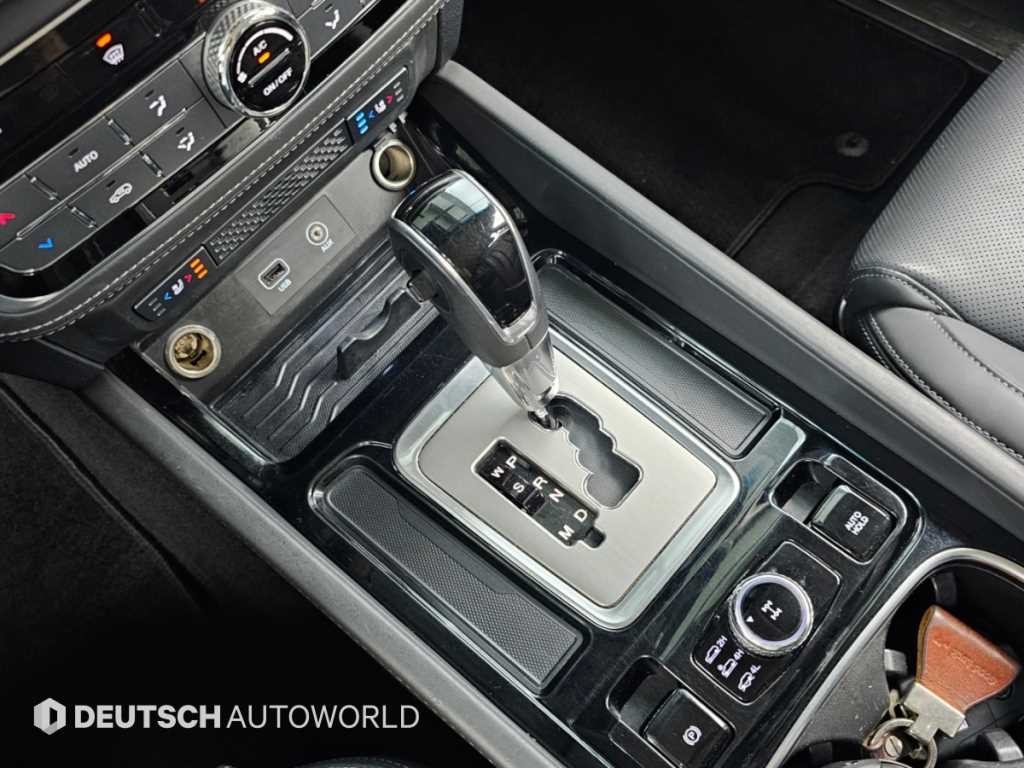 KG모빌리티(쌍용) 렉스턴 G4렉스턴 디젤 2.2 4WD 럭셔리 이미지 9