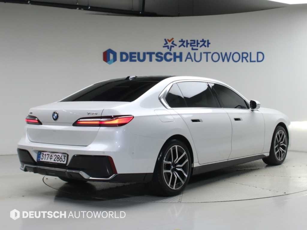 BMW 7시리즈 7시리즈 (G70) 740i xDrive M 스포츠 리미티드 이미지 2