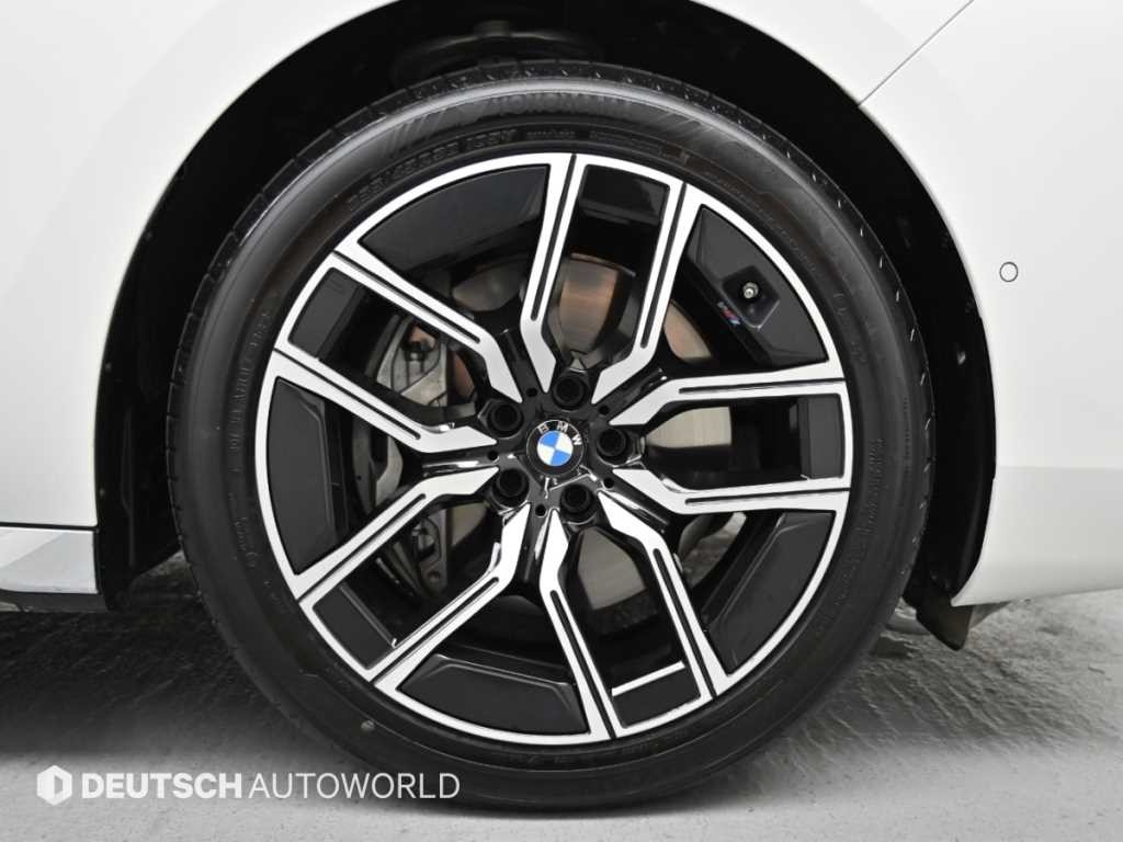 BMW 7시리즈 7시리즈 (G70) 740i xDrive M 스포츠 리미티드 이미지 5