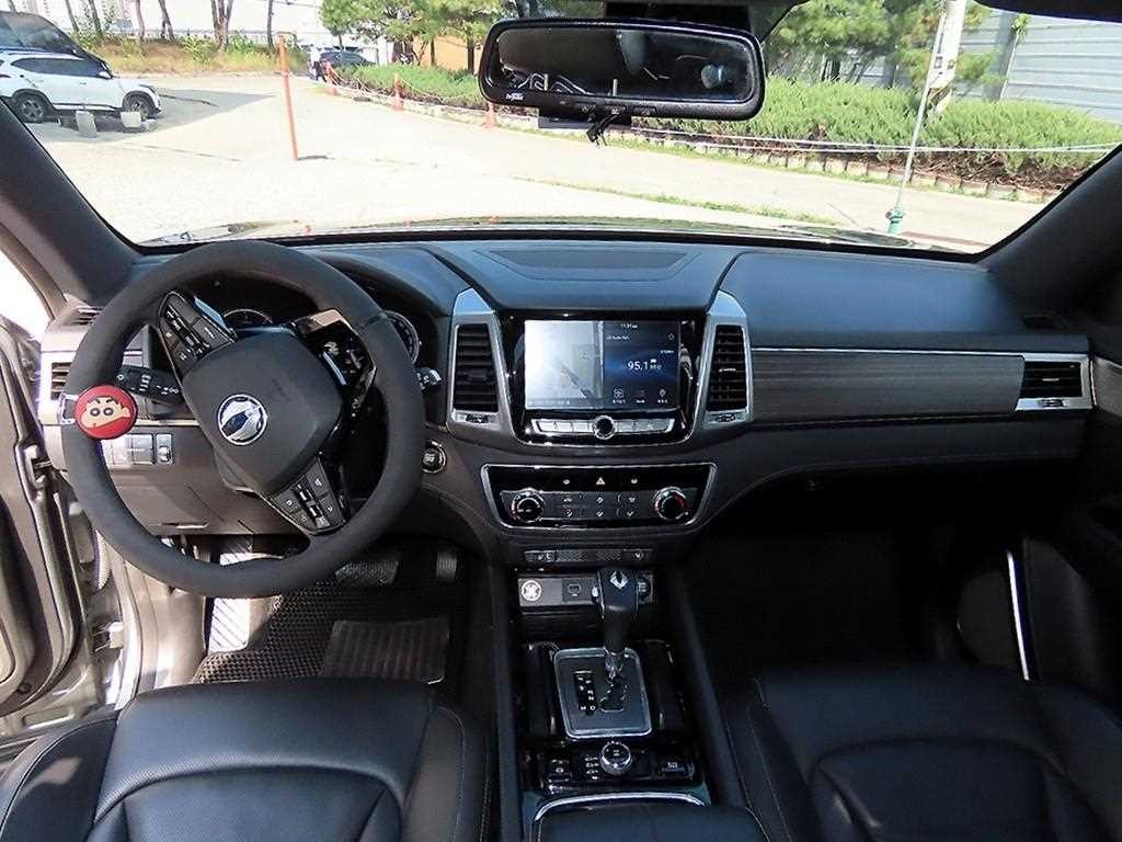 KG모빌리티(쌍용) 렉스턴 G4렉스턴 디젤 2.2 4WD 유라시아 에디션 이미지 7