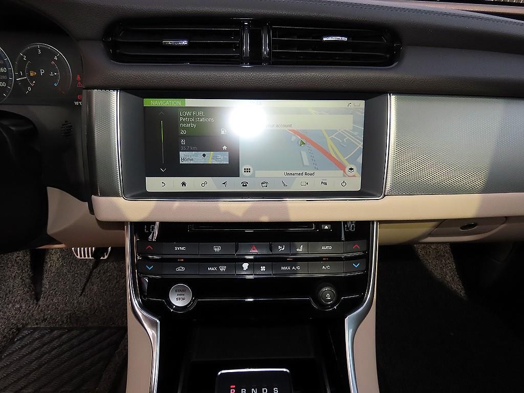 재규어 XF XF(X260) 2.0D 프레스티지 이미지 13